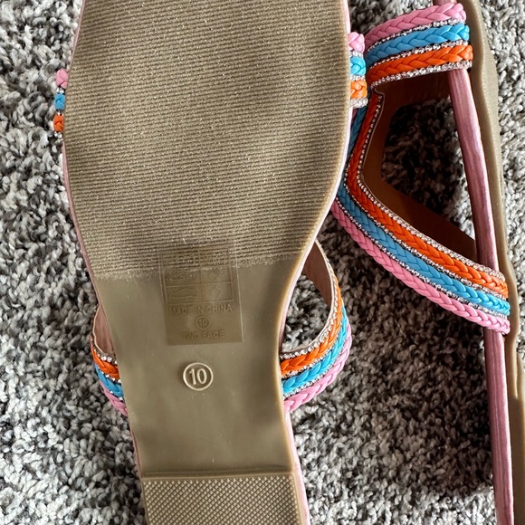 Women’s Sandals Size 10 - Picture 3 of 3